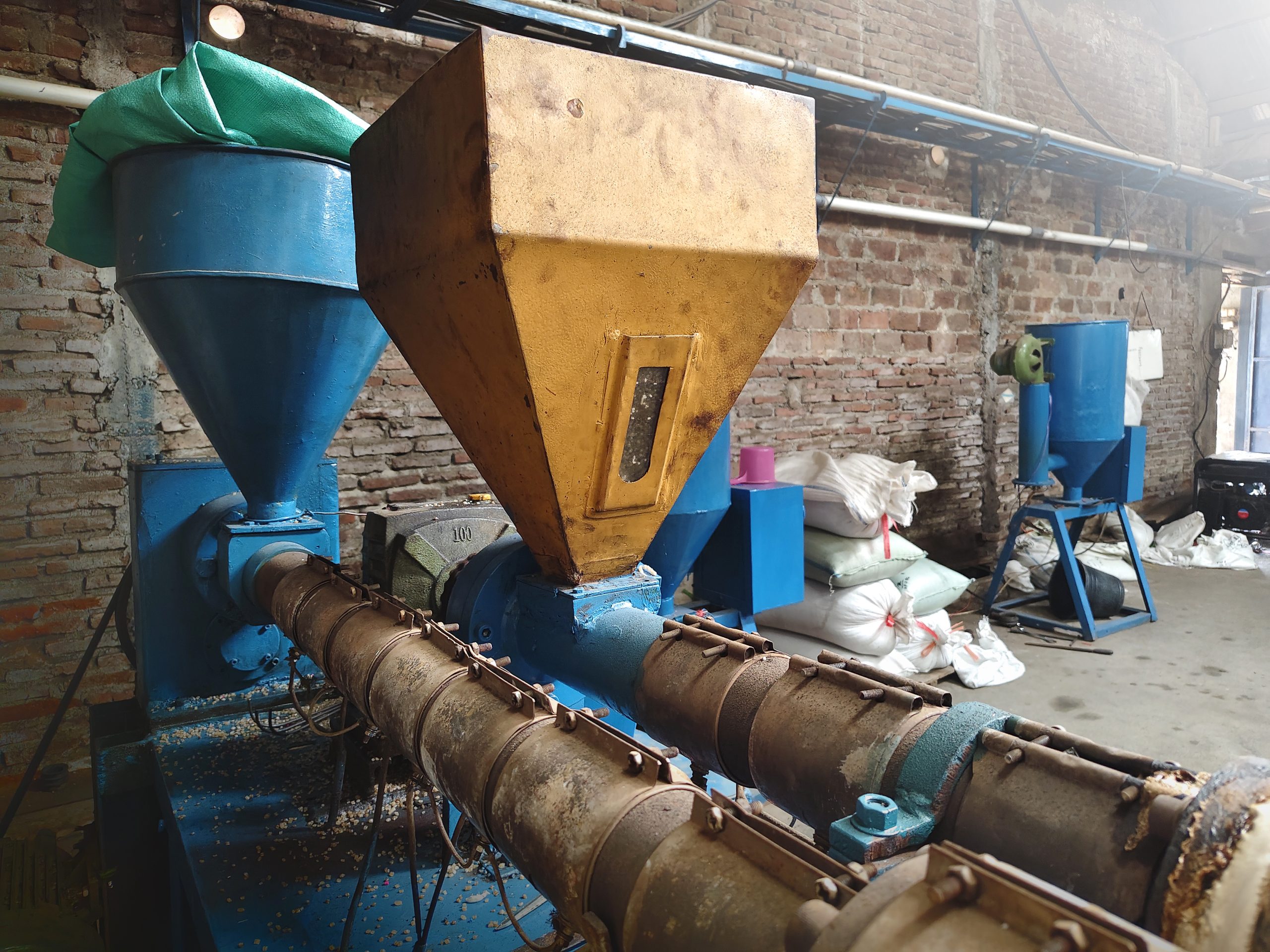 Pabrik Plastik Daur Ulang-1
